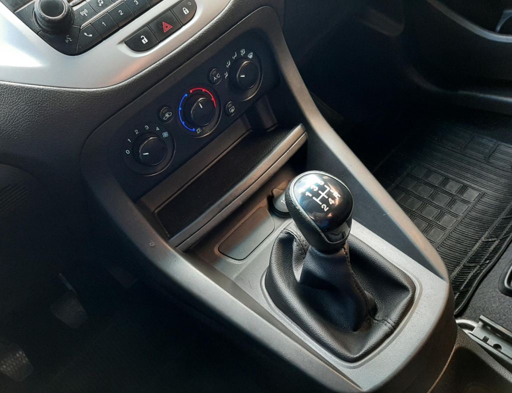 Ford Ka Sedan Se 1.0 Flex 4 Portas Modelo 2020 imagem 18