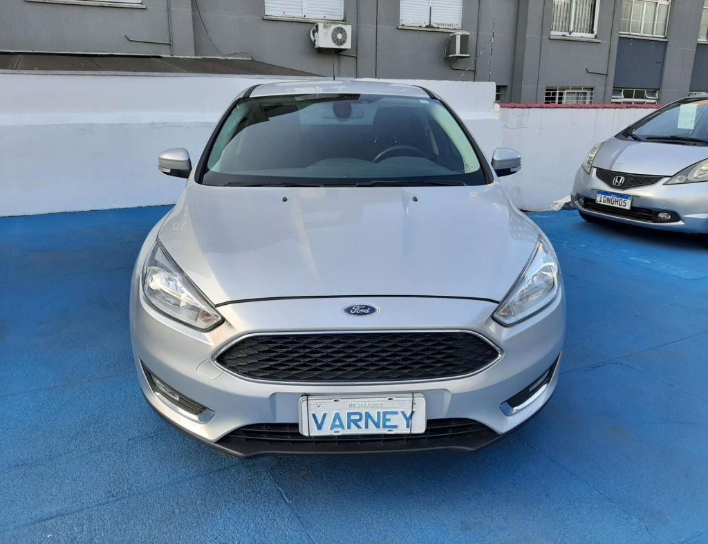 Ford Focus Sedan Se 2.0 Automatico 4 Portas Modelo 2017 imagem 7