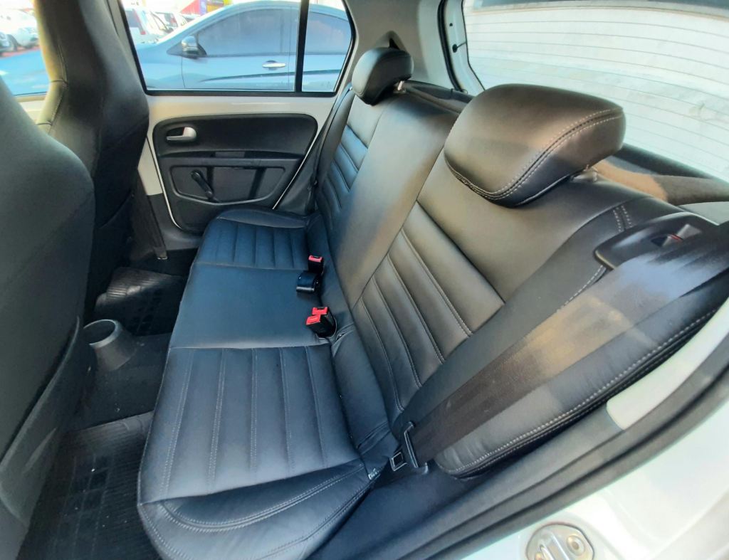Volkswagen Up Mpi 1.0 Flex 4 Portas Modelo 2020 imagem 14