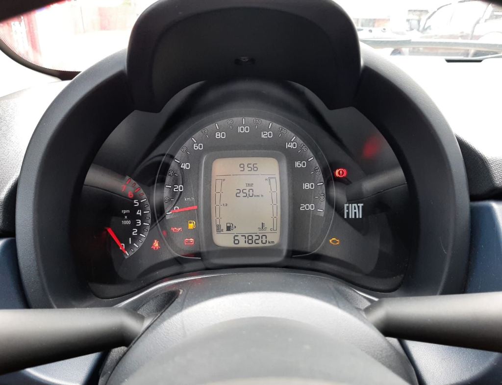 Fiat Uno Attractive 1.0 Flex 4 Portas Modelo 2021 imagem 17