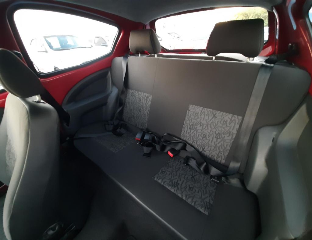 Ford Ka 1.0 Flex 2 Portas Modelo 2011 imagem 18