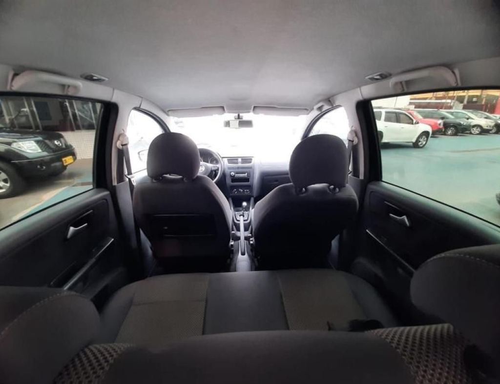 Volkswagen Spacefox Highline 1.6 Flex 4 Portas Modelo 2011 imagem 12