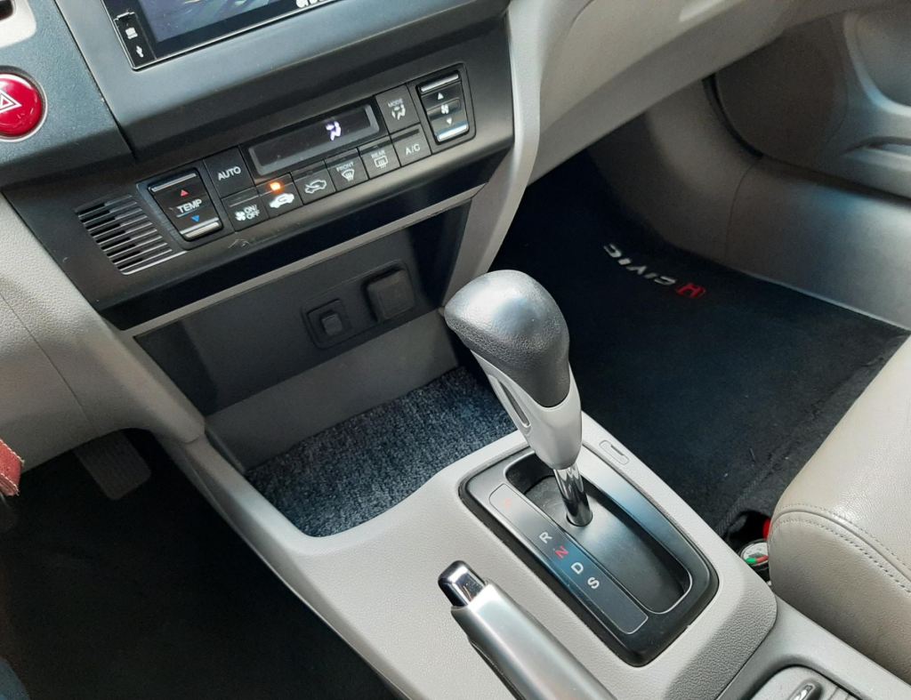 Honda Civic Lxr 2.0 Automatico Flex 4 Portas Modelo 2016 imagem 18