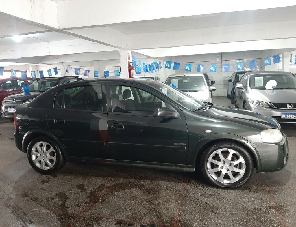 Chevrolet Astra Hatch Advantage 2.0 Flex 4 Portas Modelo 2010 imagem 3
