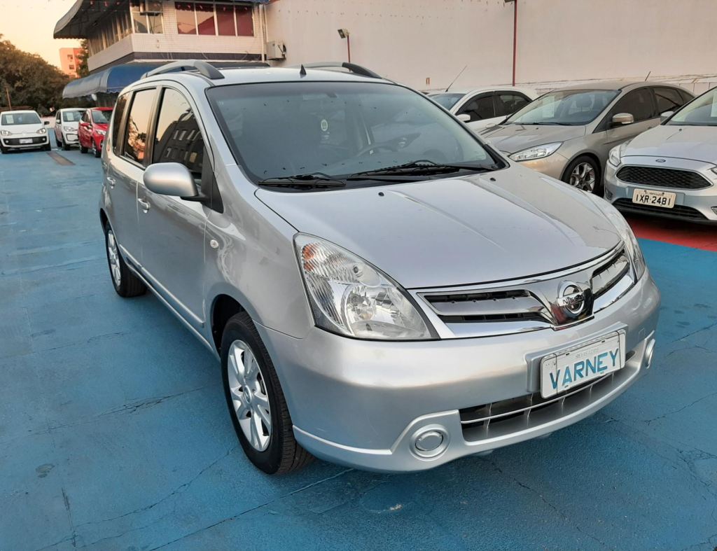 Nissan Livina S 1.8 Automatica Flex 4 Portas Modelo 2014 imagem 1