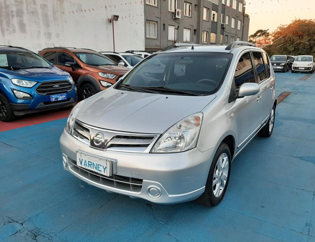 Nissan Livina S 1.8 Automatica Flex 4 Portas Modelo 2014 imagem 2