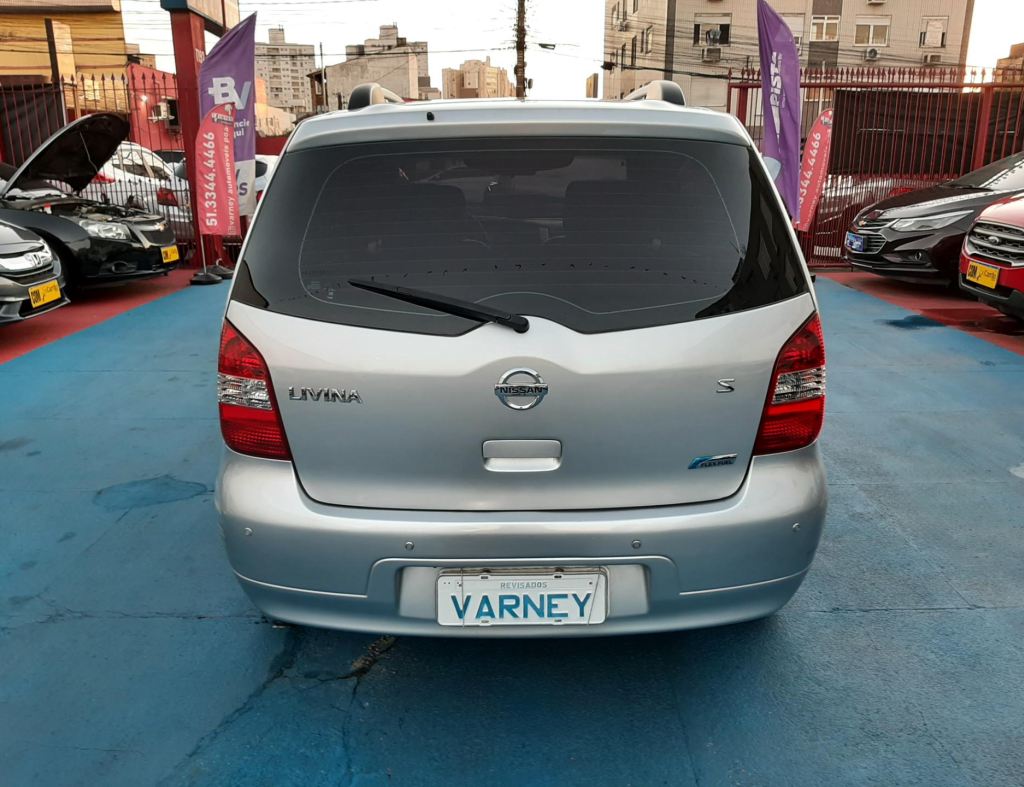 Nissan Livina S 1.8 Automatica Flex 4 Portas Modelo 2014 imagem 6