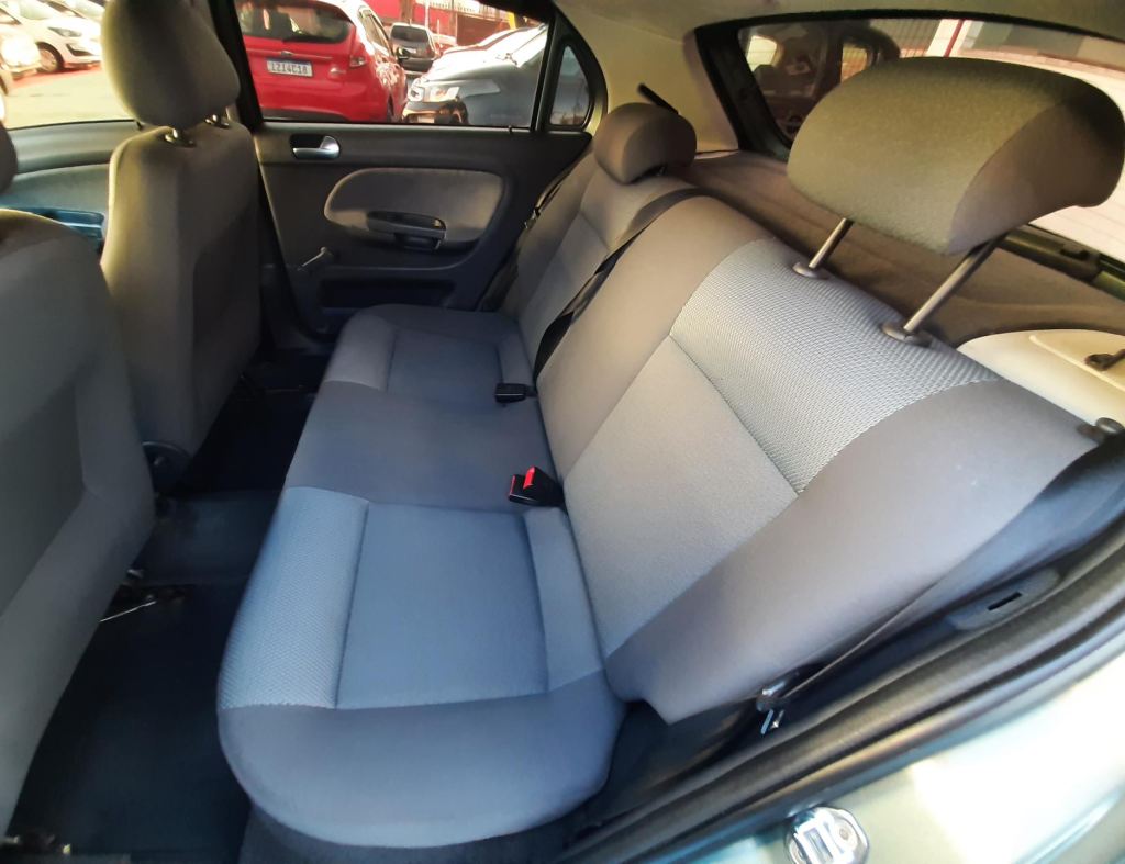 Volkswagen Gol 1.0 Flex 4 Portas Modelo 2010 imagem 15