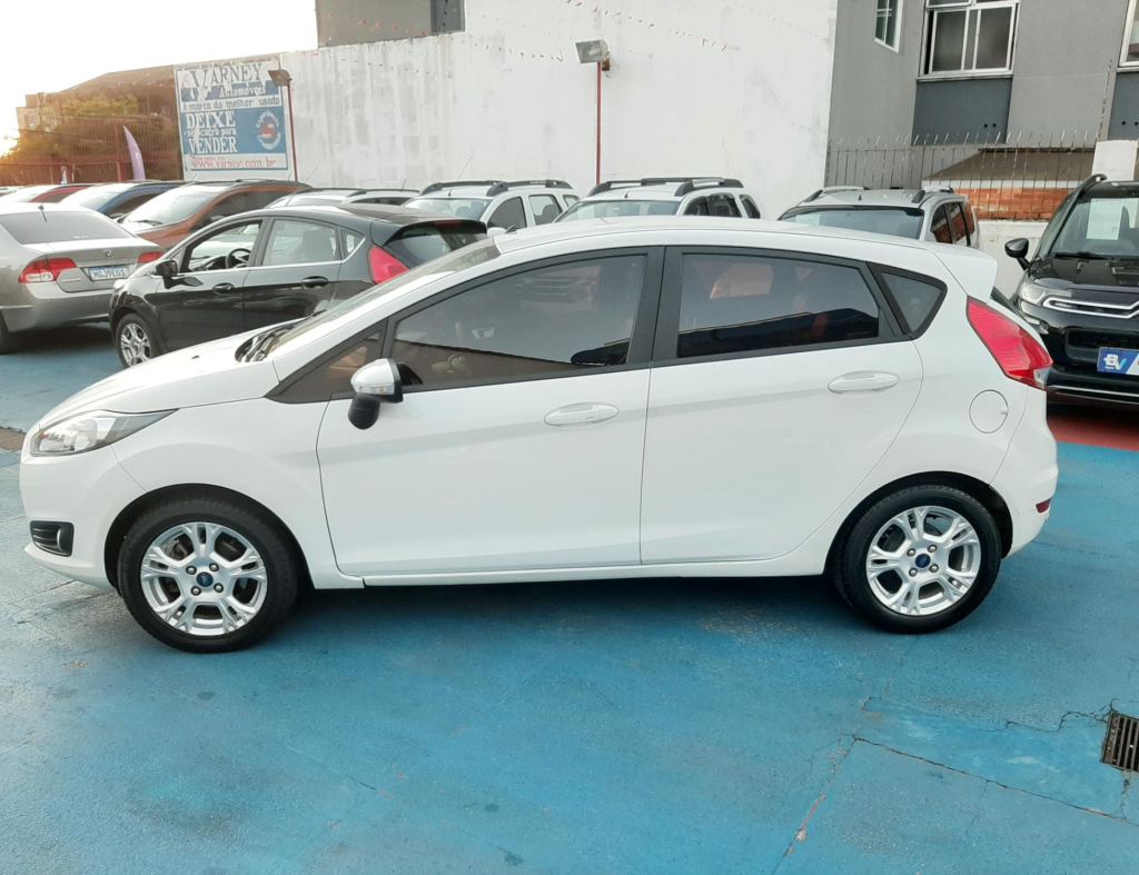 Ford New Fiesta Hatch Sel 1.6 Automatico Flex 4 Portas Modelo 2017 imagem 4