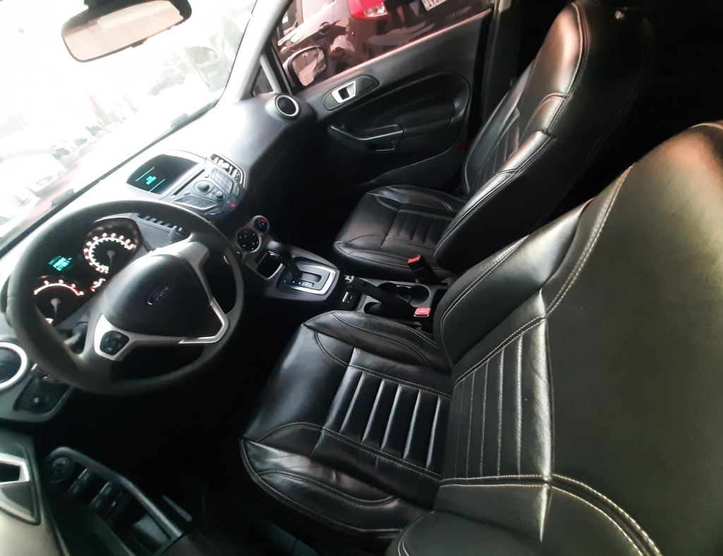 Ford New Fiesta Hatch Sel 1.6 Automatico Flex 4 Portas Modelo 2017 imagem 12