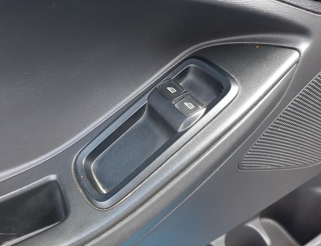Ford Ka Hatch Se 1.0 Flex 4 Portas Modelo 2018 imagem 20