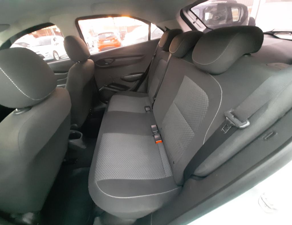 Chevrolet Onix Joy 1.0 Flex 4 Portas Modelo 2019 imagem 14