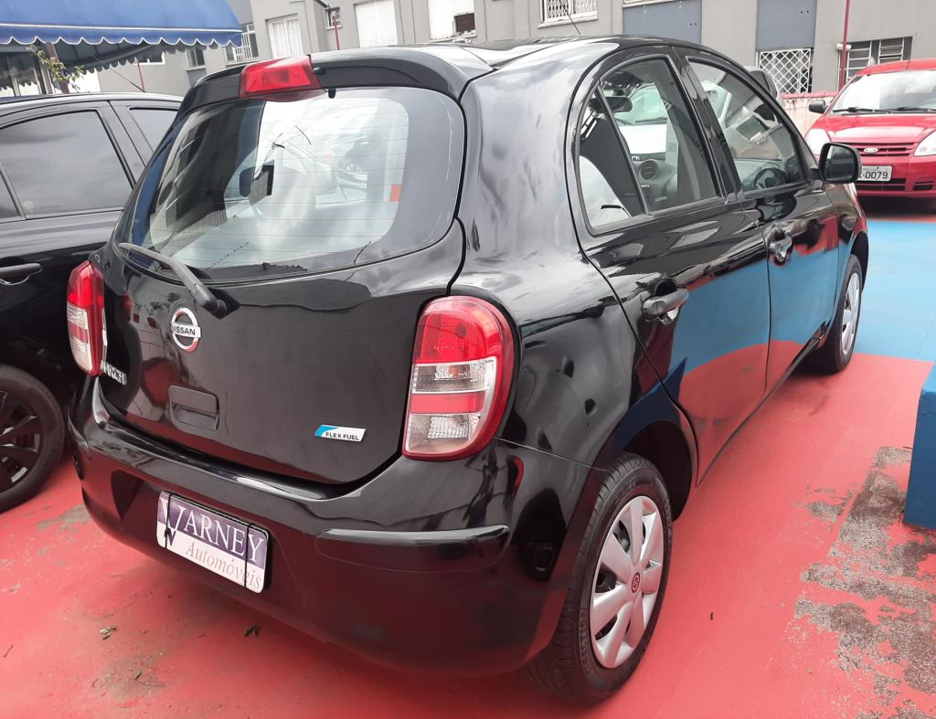 Nissan March S 1.0 Flex 4 Portas Modelo 2013 imagem 3