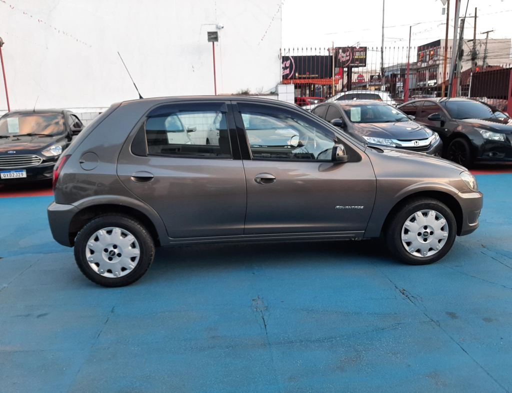 Chevrolet Celta 1.0 Lt Advantage Flex 4 Portas Modelo 2014 imagem 3