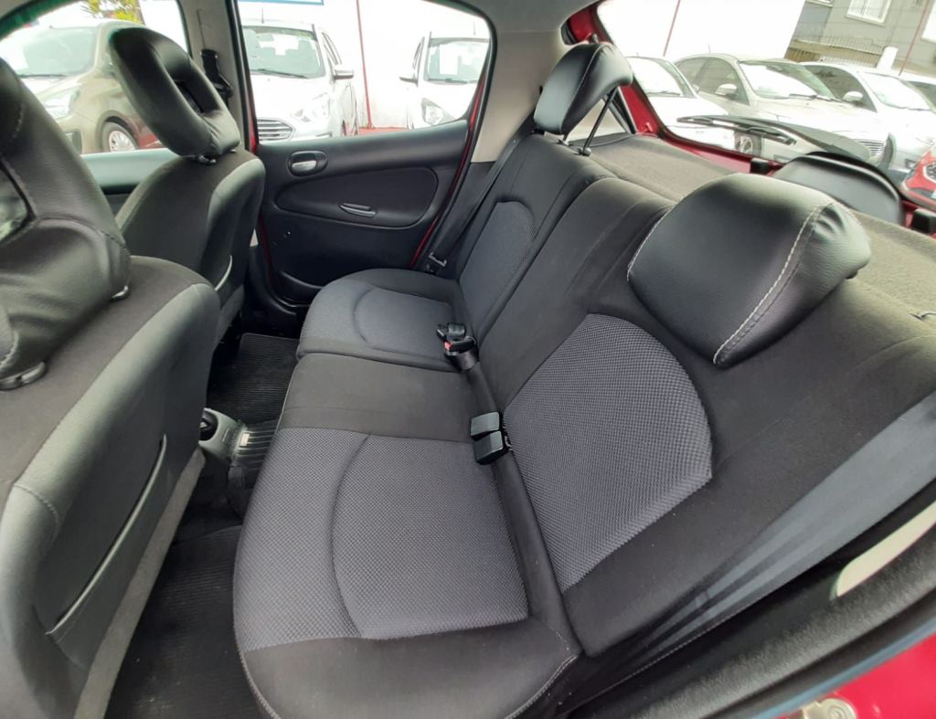 Peugeot 207 Xr 1.6 Automatico Flex 4 Portas Modelo 2009 imagem 18
