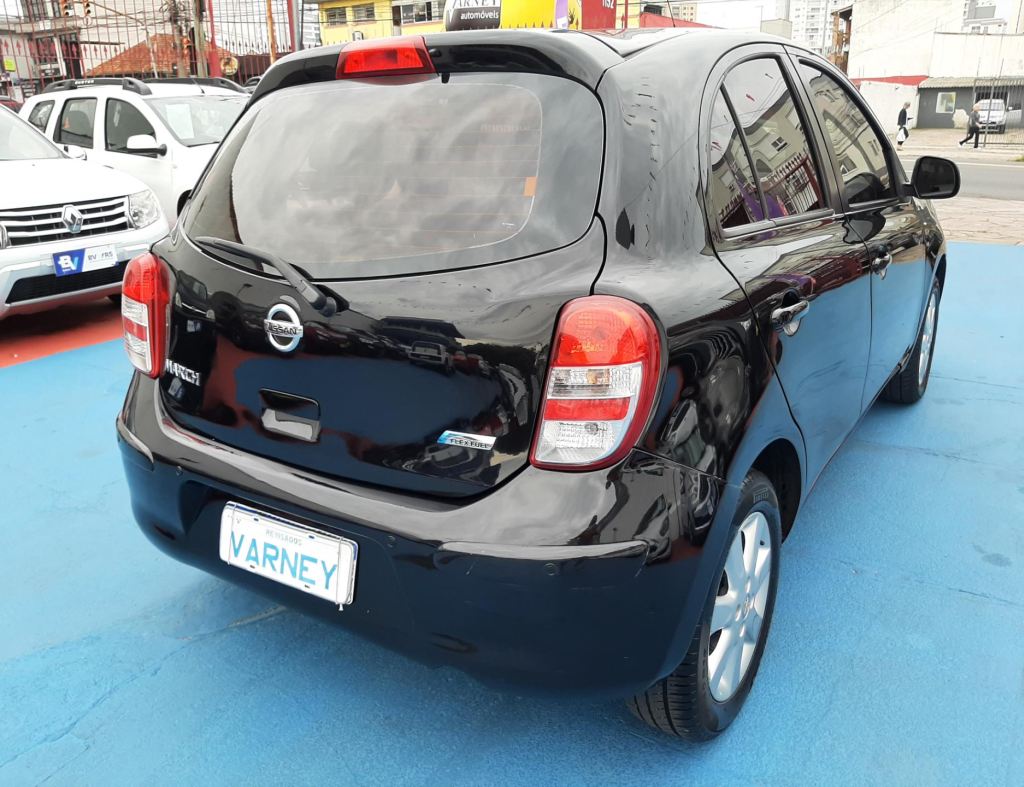 Nissan March Sv 1.6 Flex 4 Portas Modelo 2014 imagem 5