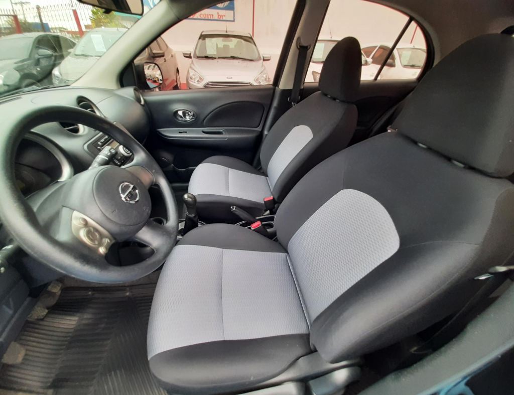 Nissan March Sv 1.6 Flex 4 Portas Modelo 2014 imagem 14