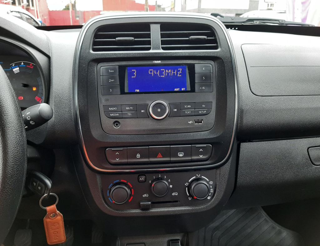 Renault Kwid Zen 1.0 Flex 4 Portas Modelo 2024 imagem 19