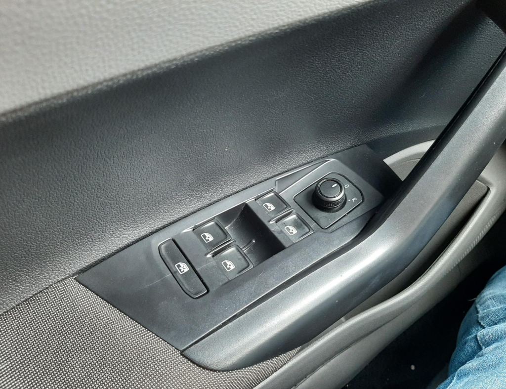 Volkswagen Polo 200 Tsi 1.0 Automatico Flex 4 Portas Modelo 2019 imagem 18