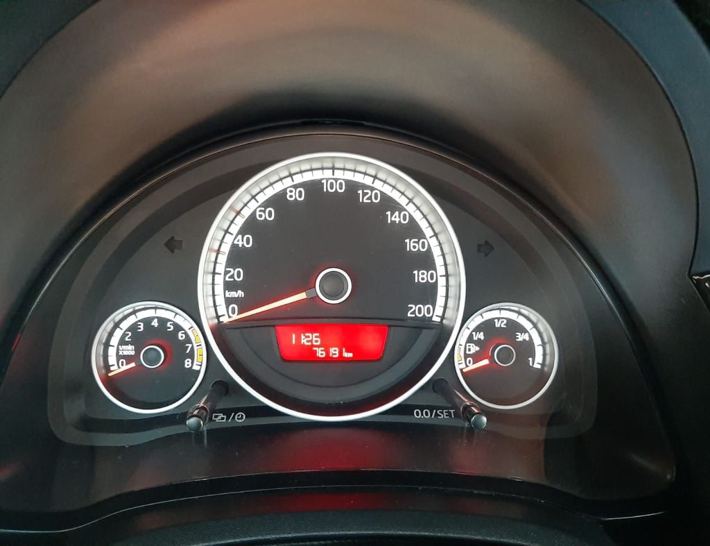 Volkswagen Up Cross 1.0 Mpi 12V Flex 4P Manual 2017 imagem 17