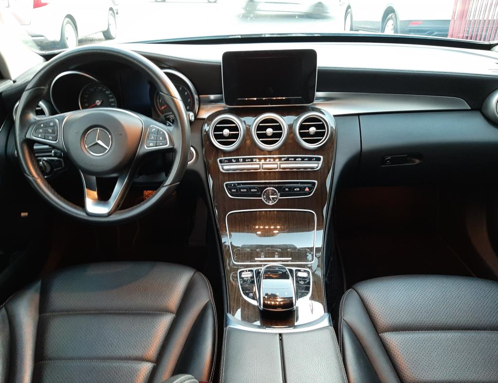 Mercedes-Benz C-180 Exclusive 1.6 Turbo Modelo 2015 imagem 14 Mercedes-Benz C-180 Exclusive 1.6 Turbo Modelo 2015 imagem 14