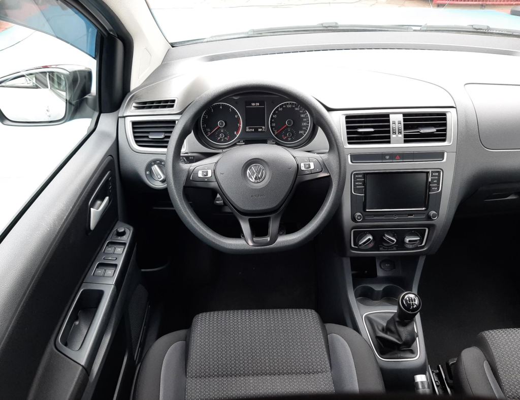 Volkswagen Fox Connect 1.0 Flex 4 Portas Modelo 2020 imagem 17
