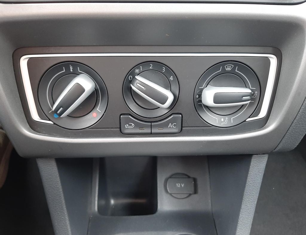 Volkswagen Fox Connect 1.0 Flex 4 Portas Modelo 2020 imagem 21