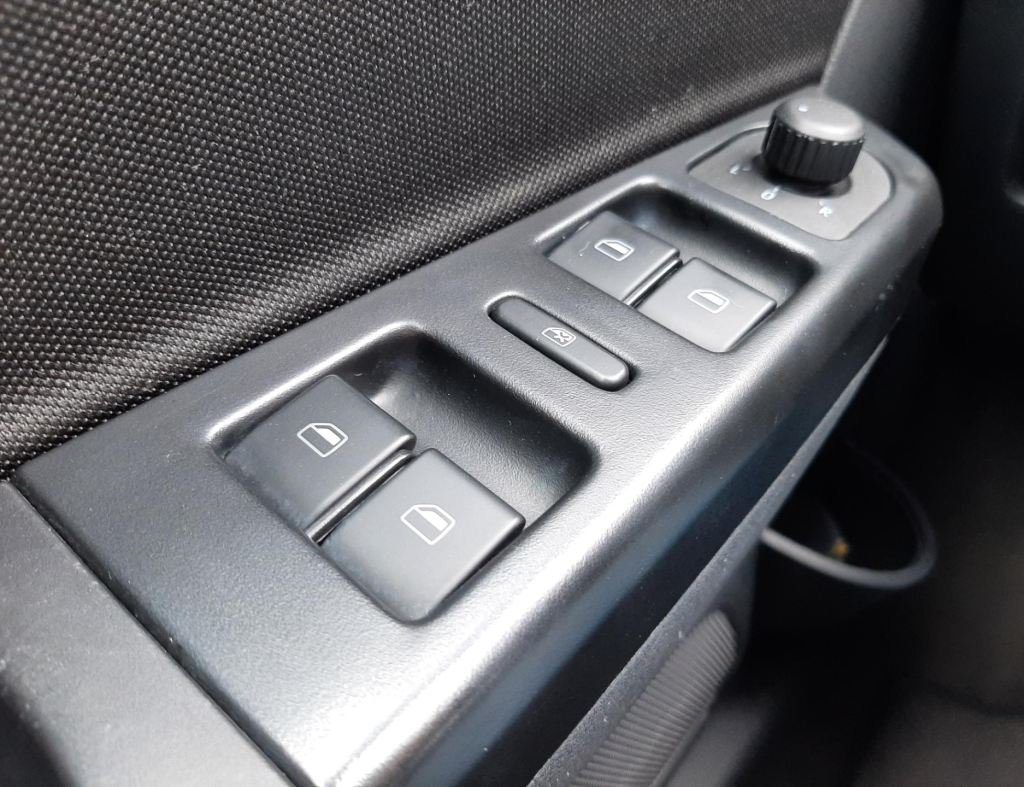 Volkswagen Fox Connect 1.0 Flex 4 Portas Modelo 2020 imagem 23