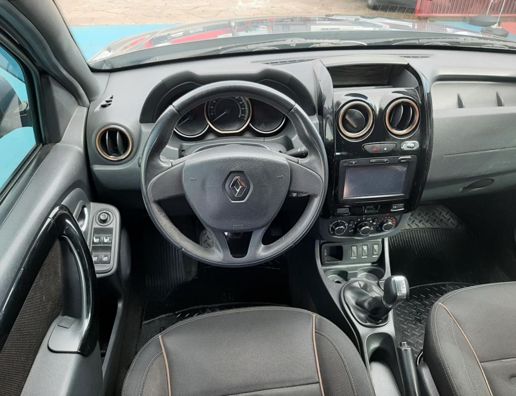 Renault Duster 2.0 Dinamique Automatico Fdlex 4 Portas Modelo 2017 imagem 14