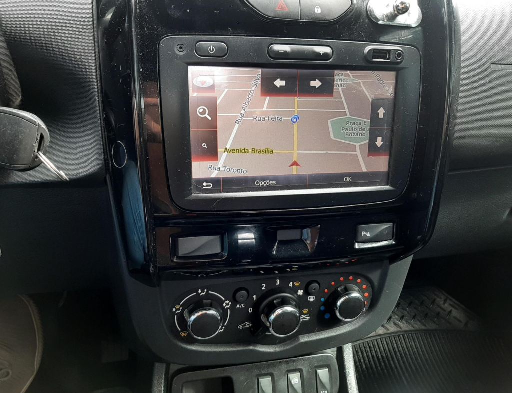 Renault Duster 2.0 Dinamique Automatico Fdlex 4 Portas Modelo 2017 imagem 15