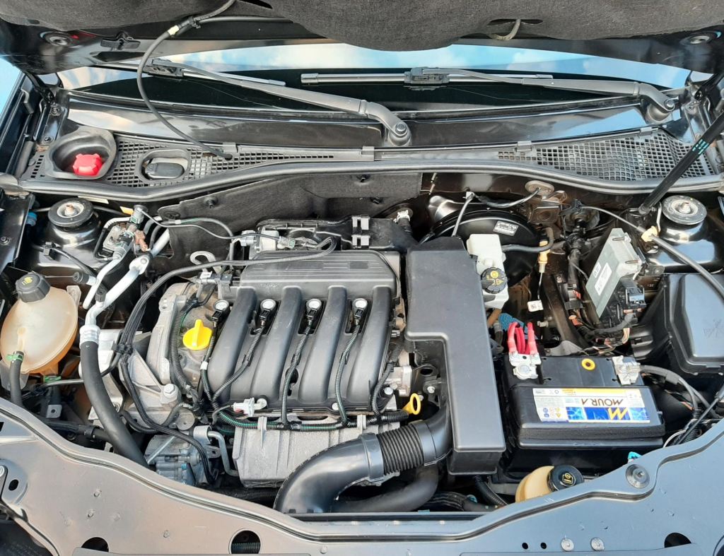 Renault Duster Expression 1.6 Flex 4 Portas Modelo 2016 imagem 11