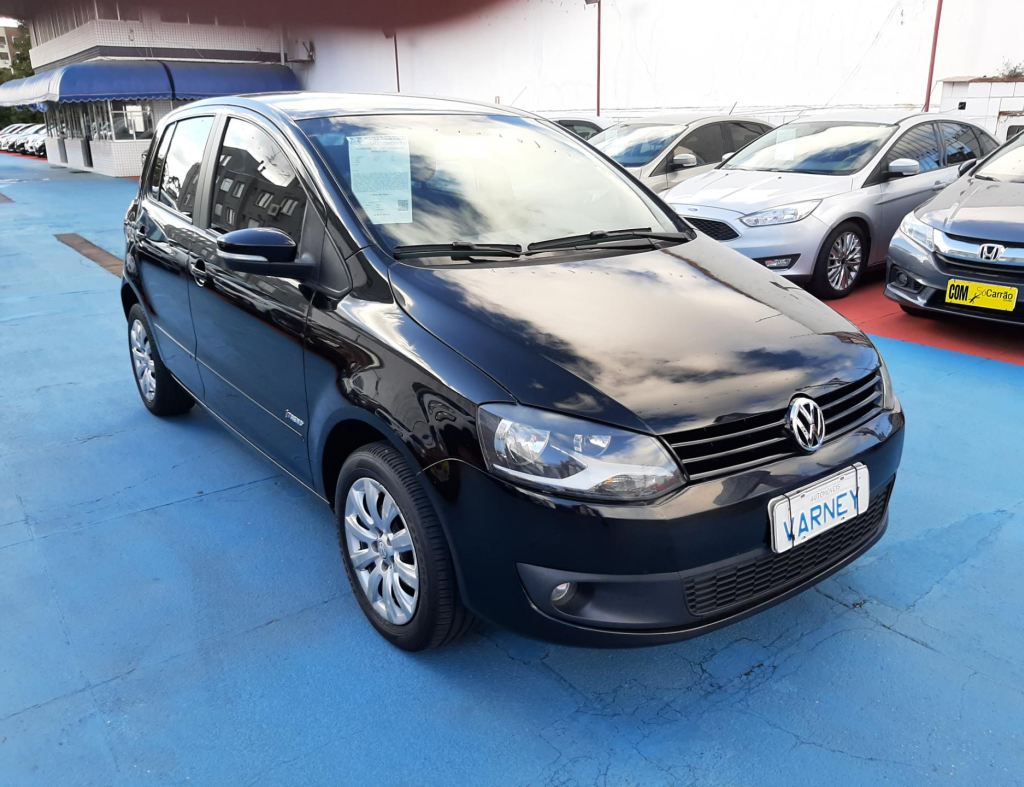 Volkswagen Fox 1.0 Gii Flex 4 Portas Modelo 2014 imagem 1
