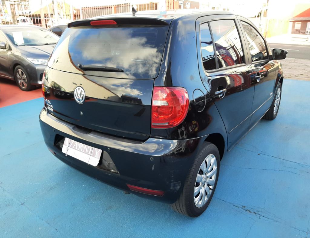 Volkswagen Fox 1.0 Gii Flex 4 Portas Modelo 2014 imagem 5