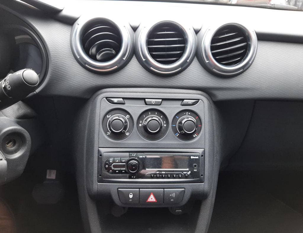 Citroen C3 Tendence 1.6 Automatico Flex 4 Portas Modelo 2017 imagem 19