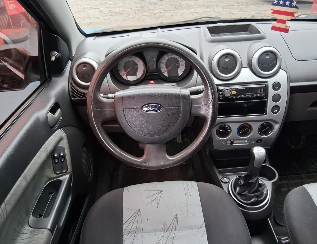 Ford Fiesta Hatch 1.0 Flex 4 Portas Modelo 2009 imagem 14
