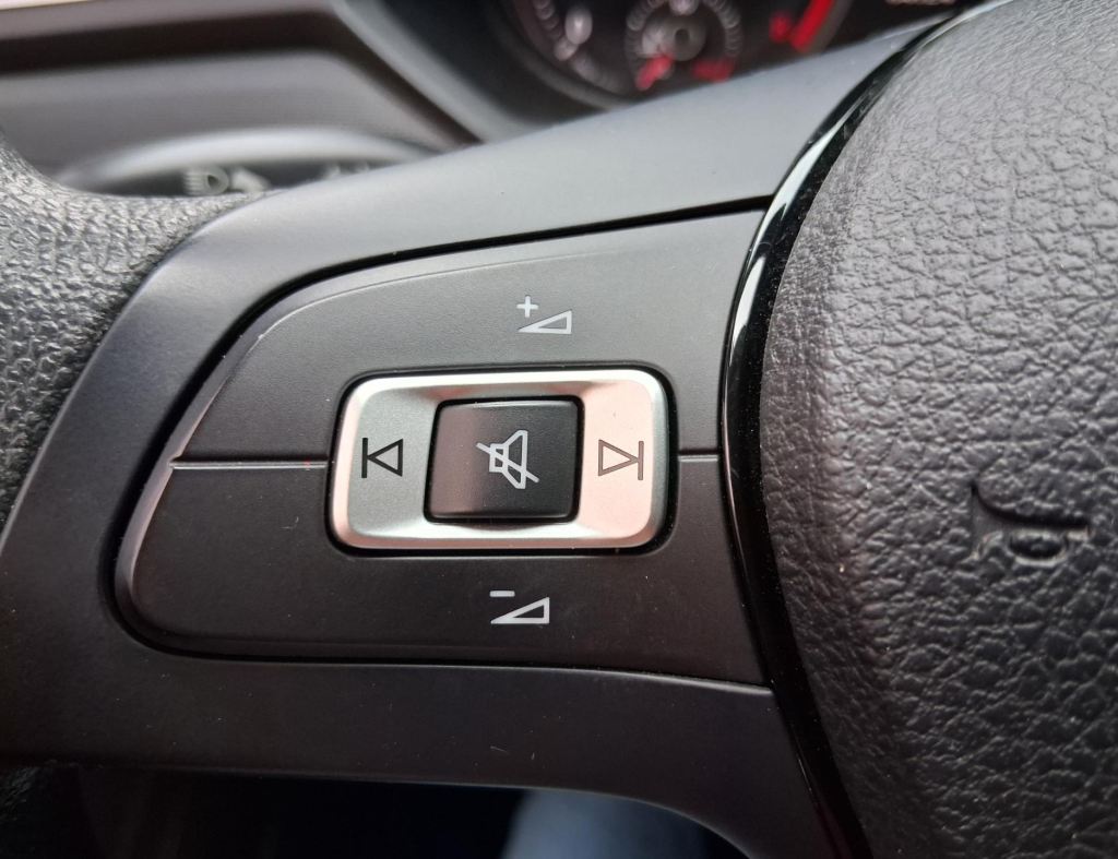 Volkswagen Novo Gol 1.0 Flex 4 Portas Modelo 2019 imagem 21