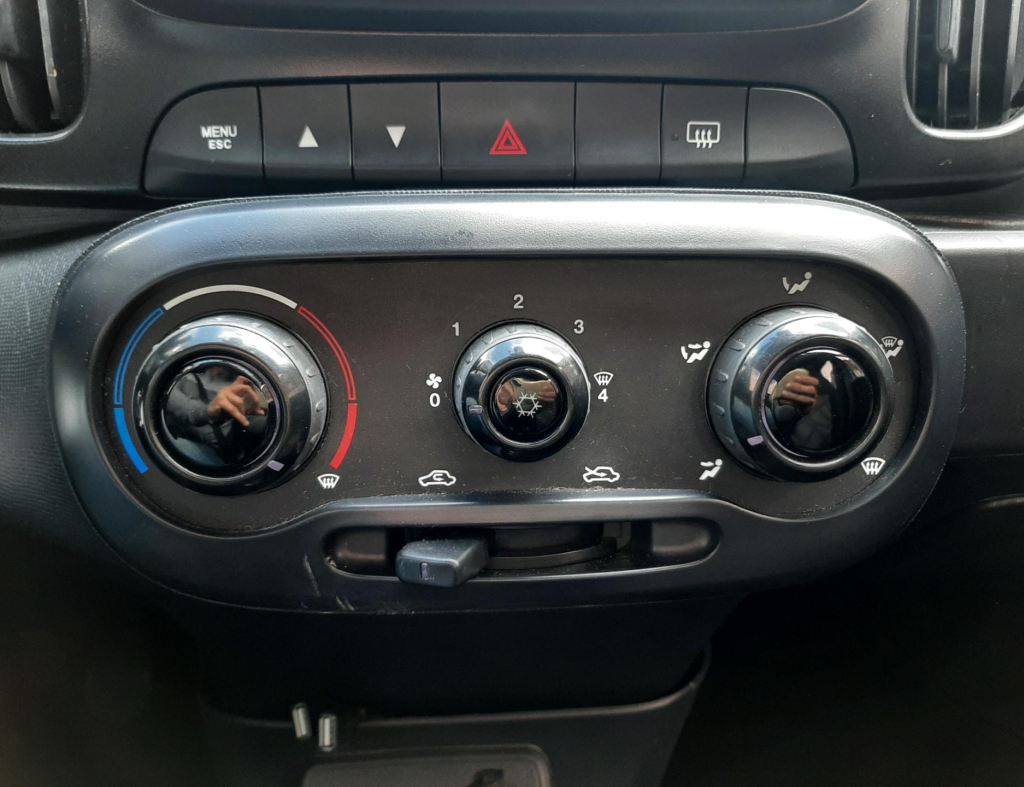 Fiat Mobi Like 1.0 Flex 4 Portas Modelo 2022 imagem 17