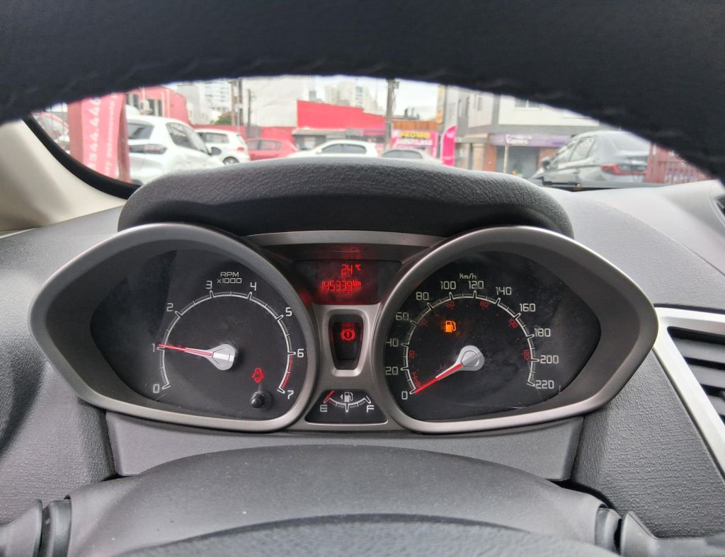 Ford New Fiesta Hatch Se 1.6 Flex 4 Portas Modelo 2012 imagem 15