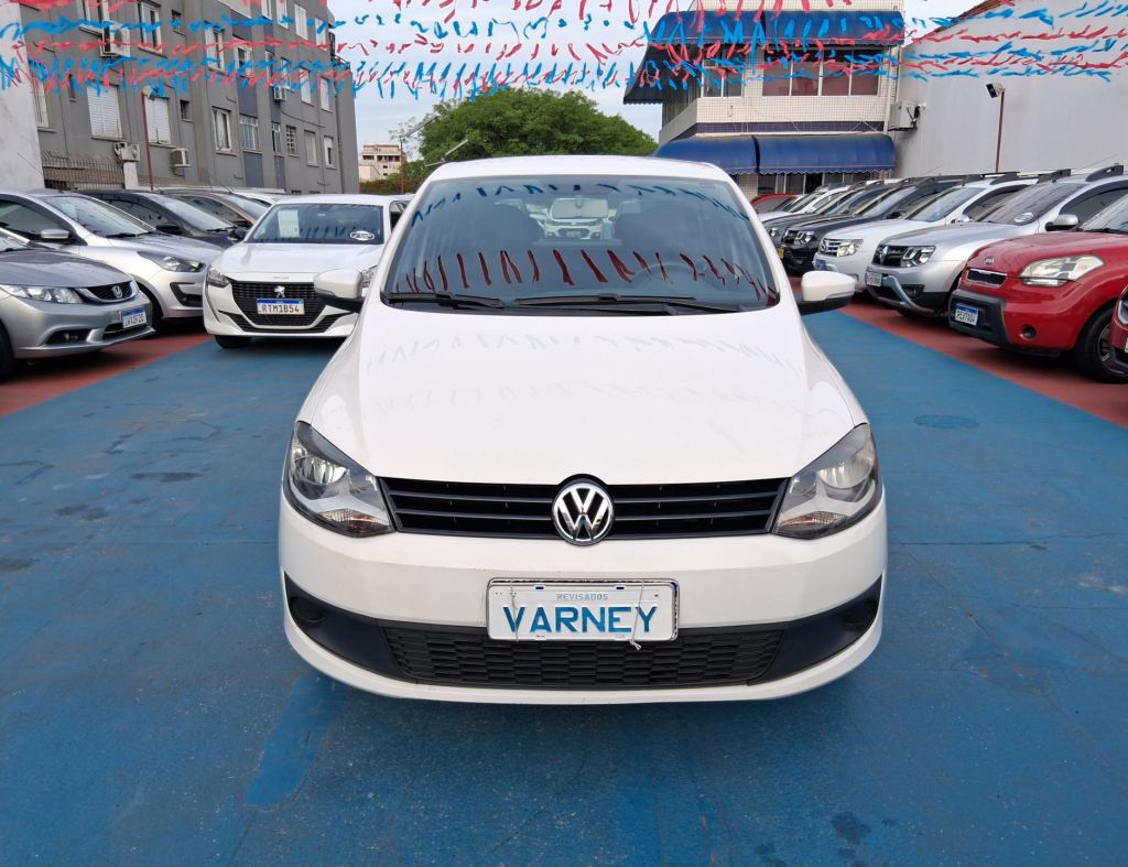 Volkswagen Fox Trend Gii 1.0 Flex 4 Portas Modelo 2014 imagem 7