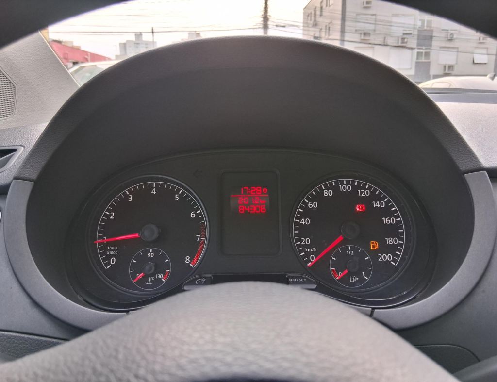 Volkswagen Fox Trend Gii 1.0 Flex 4 Portas Modelo 2014 imagem 15