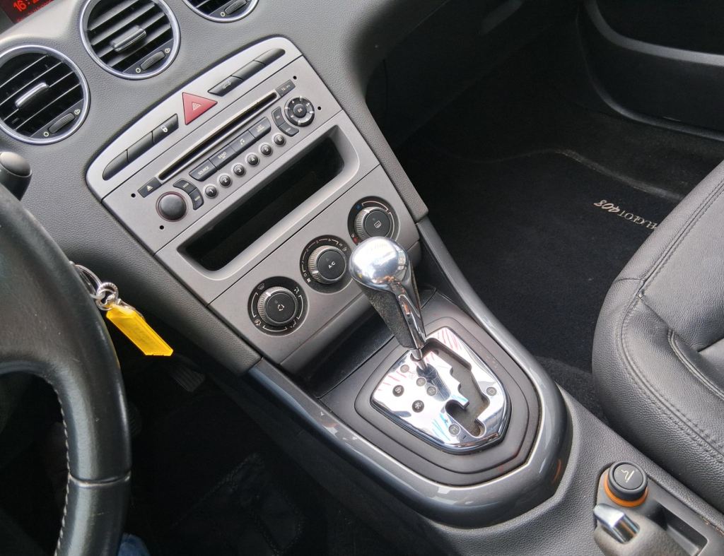 Peugeot 408 Allure 2.0 Automatico Flex 4 Portas Modelo 2012 imagem 17