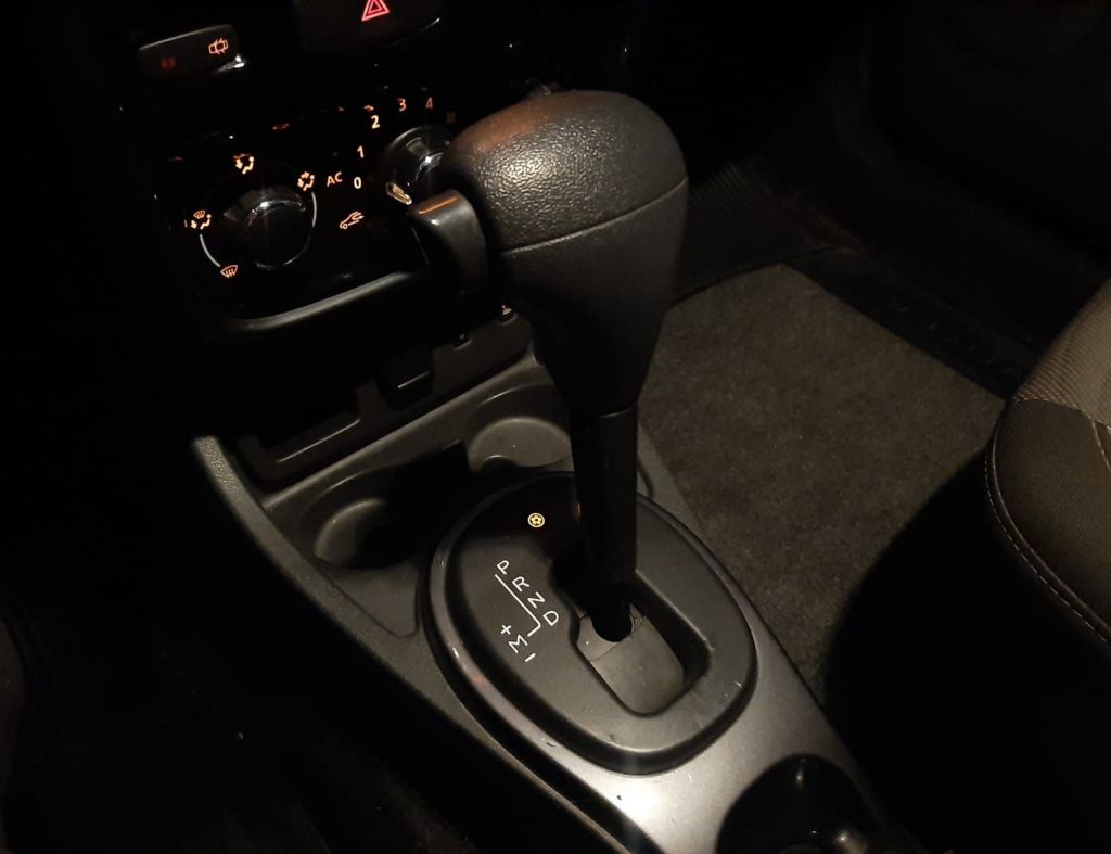 Renault Duster 2.0 Dinamique 2014 Automatica imagem 17