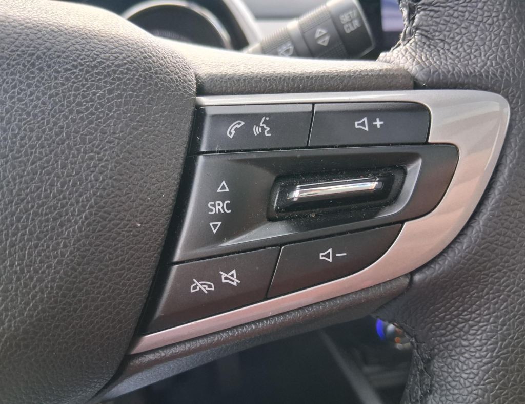 Chevrolet Tracker Premier 1.2 Turbo Automatica Flex 4 Portas Modelo 2022 imagem 22