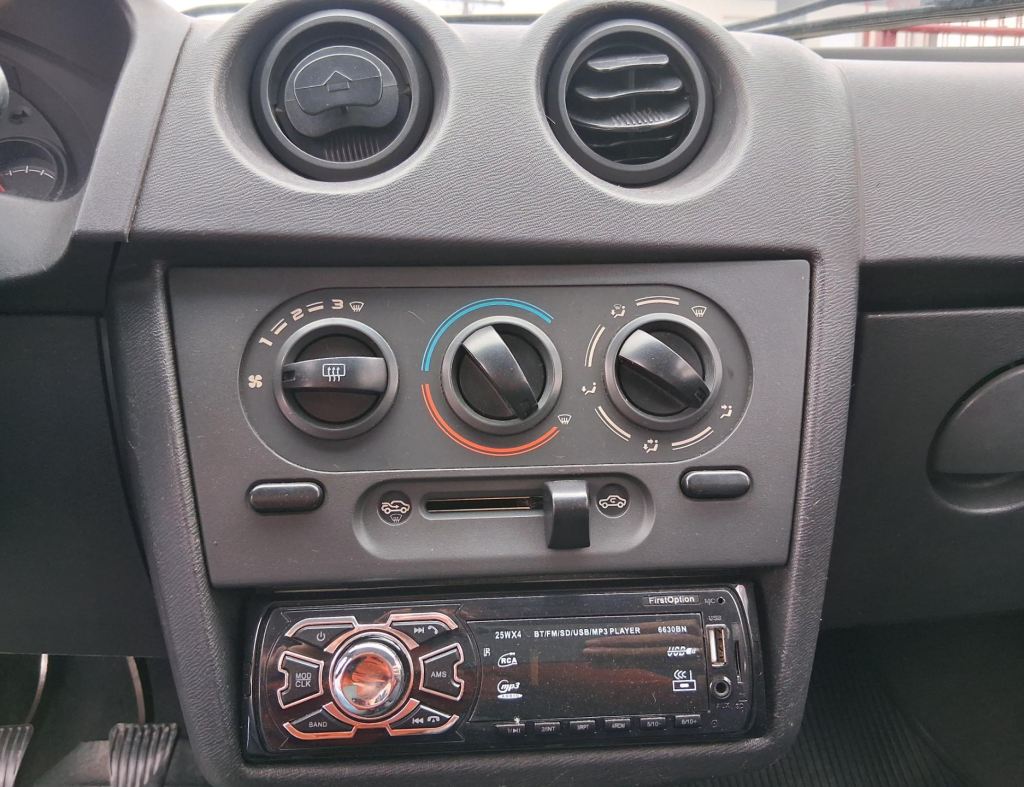 Chevrolet Celta Spirit 1.0 2 Portas Flex Modelo 2007 imagem 13