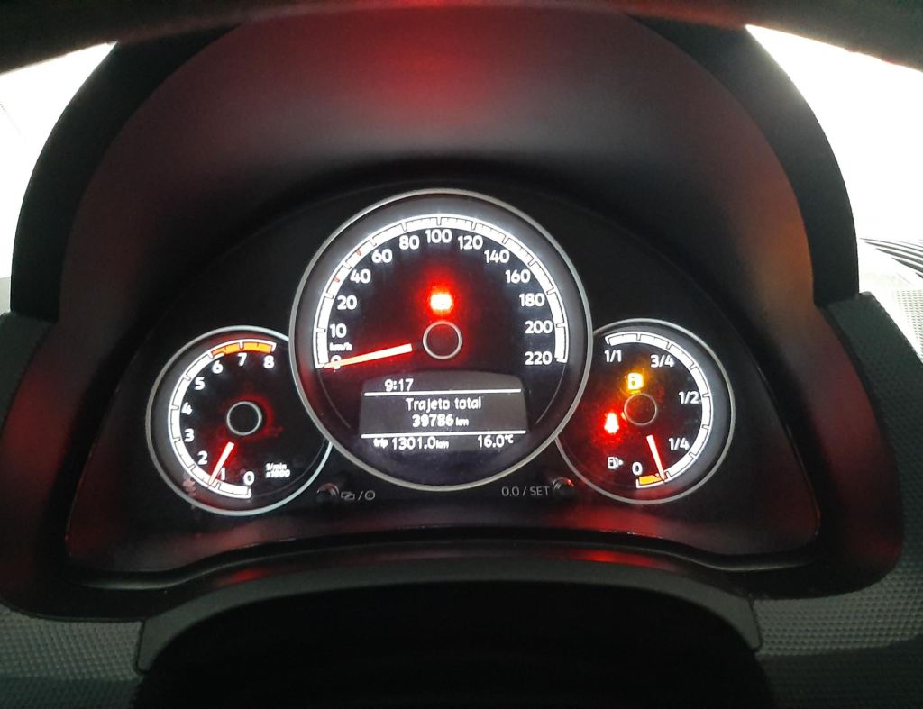 Volkswagen Up Mpi 1.0 Flex 4 Portas Modelo 2020 imagem 16