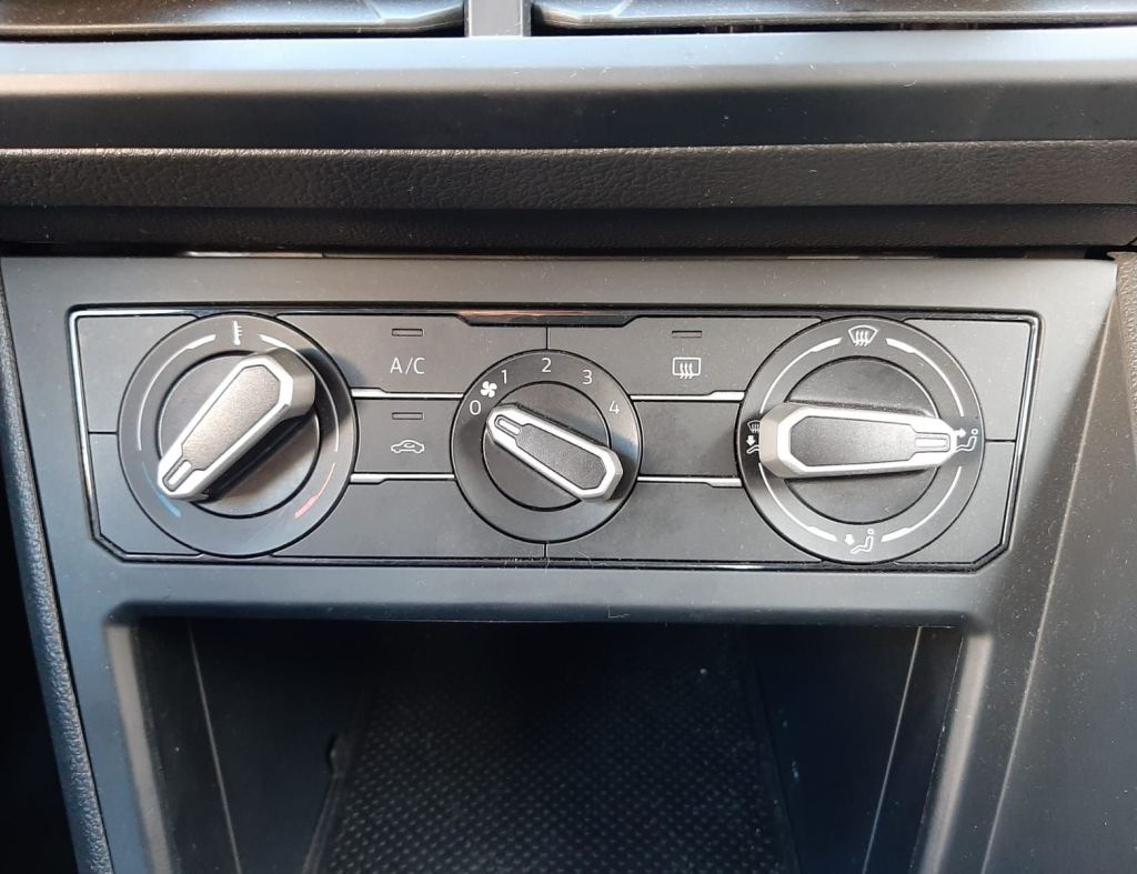 Volkswagen Polo Track 1.0 Flex 4 Portas Modelo 2024 imagem 18