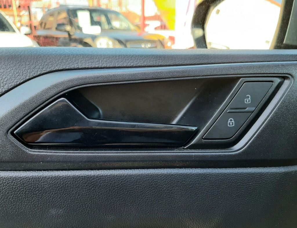 Volkswagen Polo Track 1.0 Flex 4 Portas Modelo 2024 imagem 19