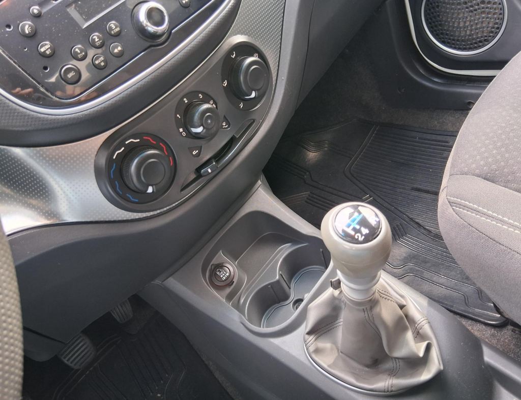 Fiat Grand Siena Attractive 1.4 Flex 4 Portas Modelo 2014 imagem 17