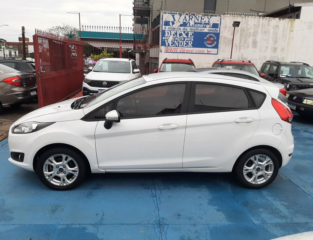 Ford New Fiesta Hatch Sel 1.6 Automatico Flex 4 Portas Modelo 2017 imagem 4