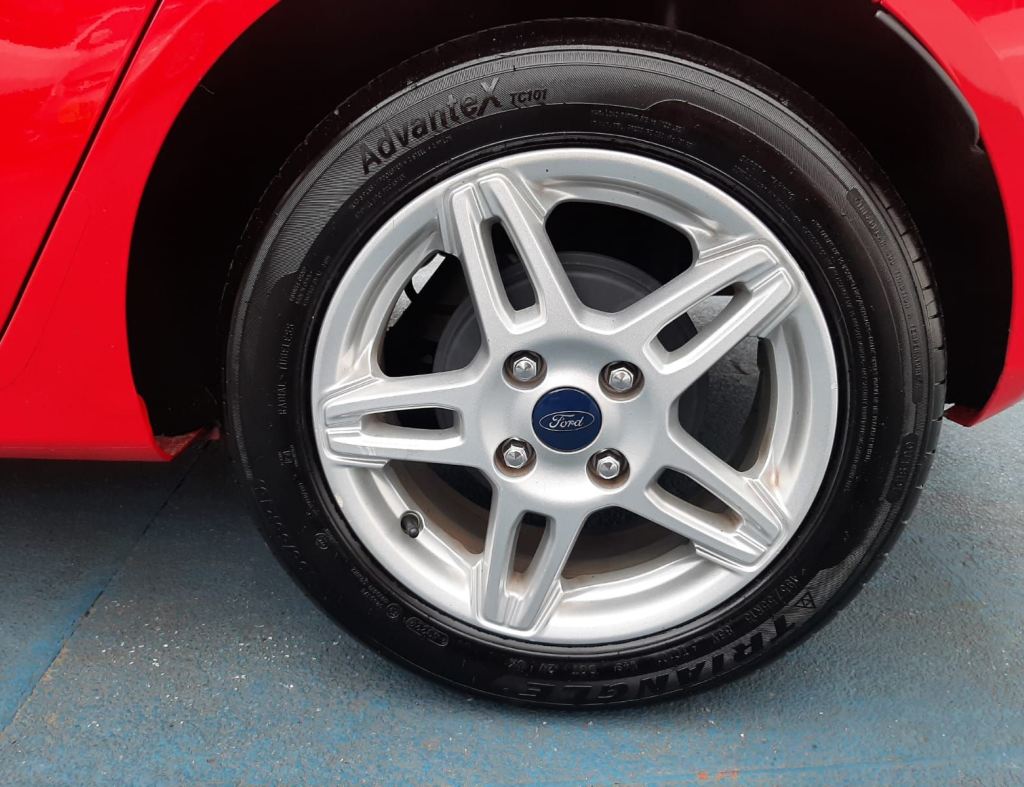 Ford New Fiesta 1.6 Sel Hatch 16V Flex 4P Manual 2018 imagem 23